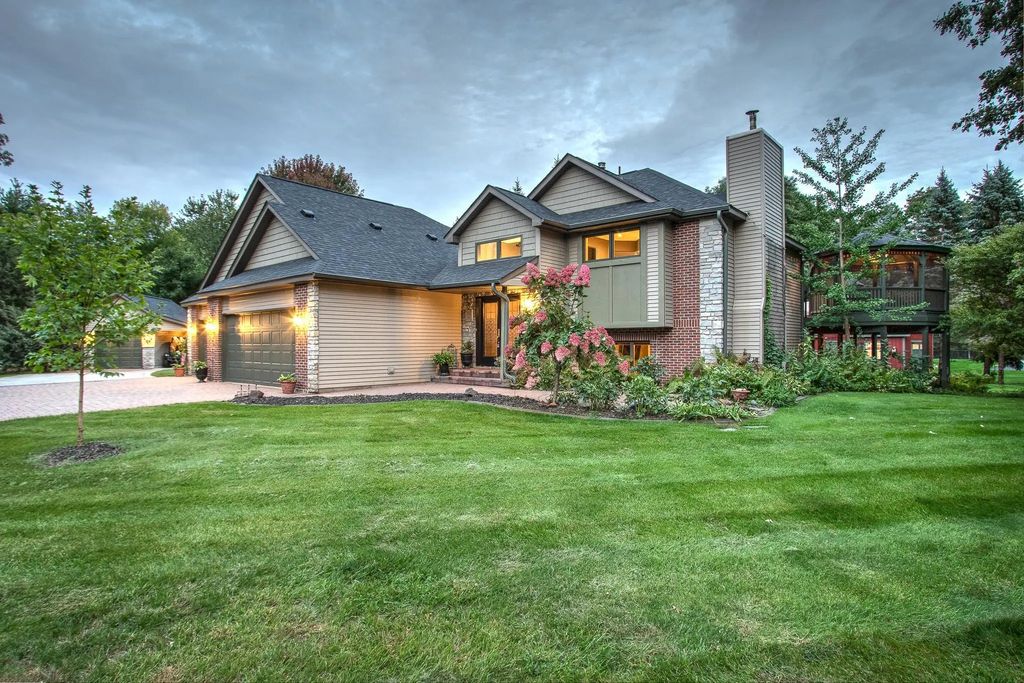 31925 Quincy Court Ne, Cambridge