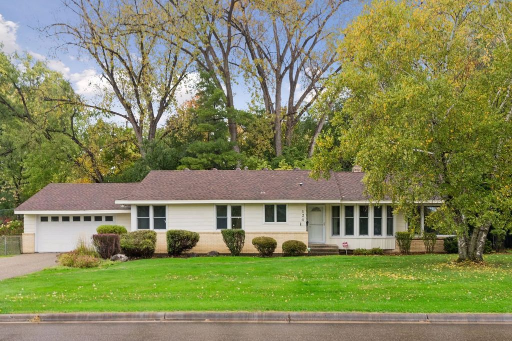 124 Natchez Avenue N, Golden Valley