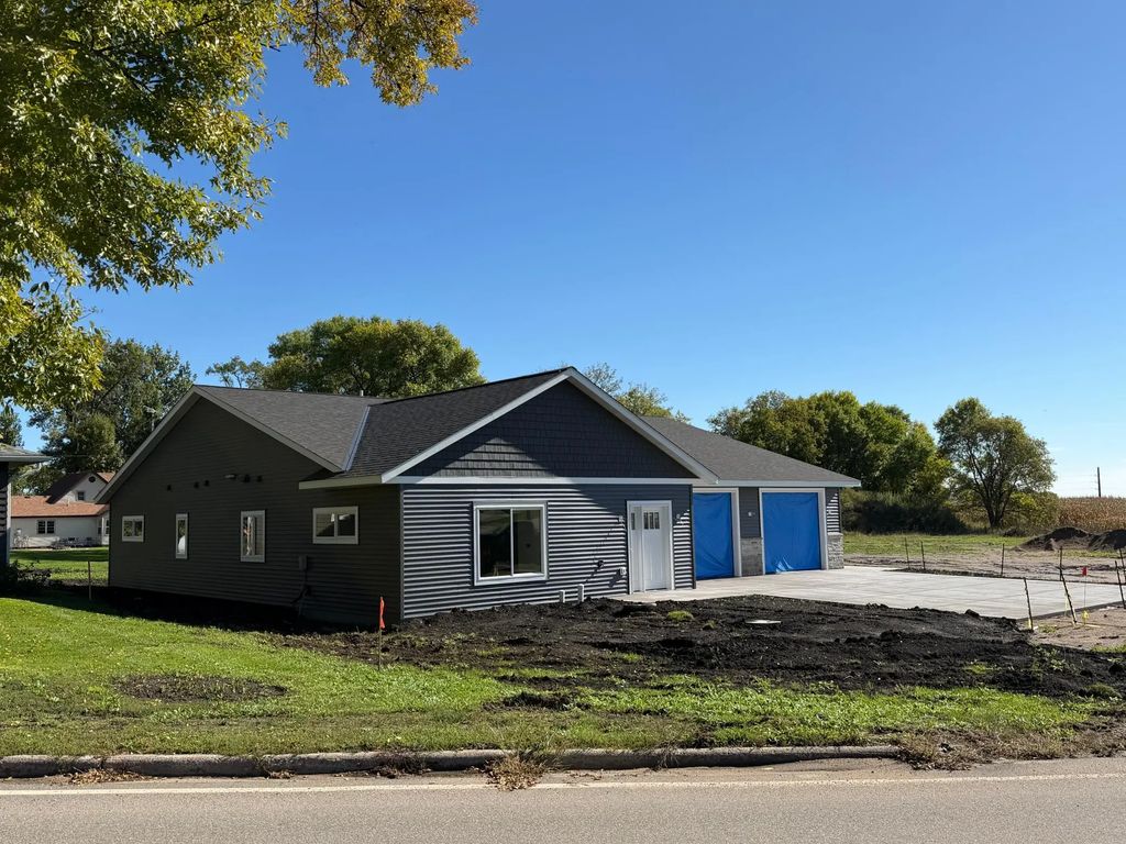40 Oak Street, West Union