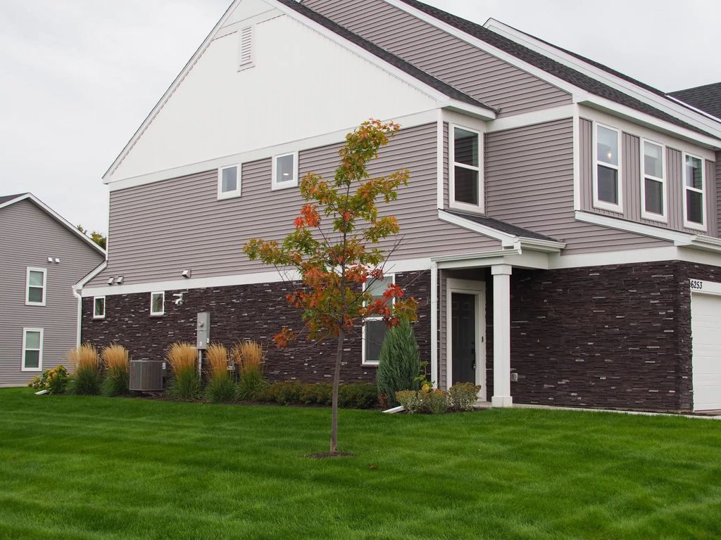 6253 Larkspur Lane, Corcoran