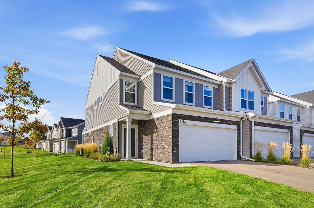 6253 Larkspur Lane, Corcoran