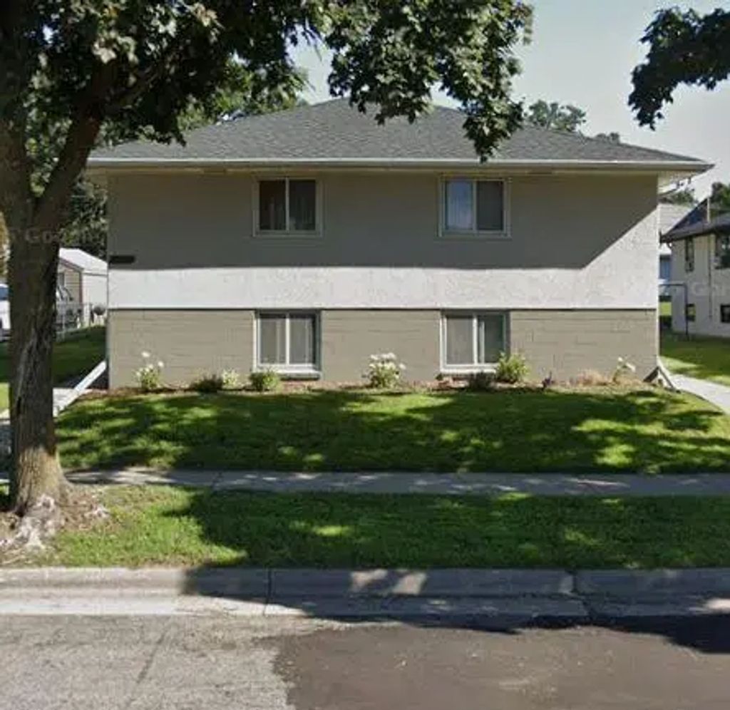 1715 Thomas Avenue, Saint Paul