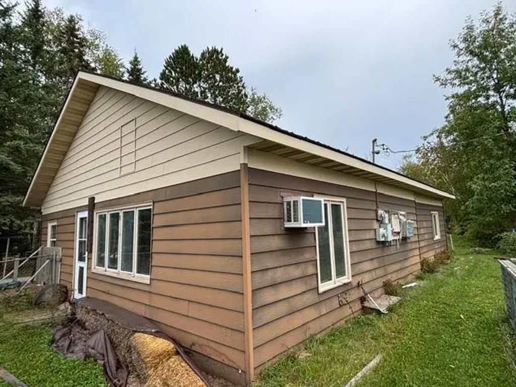 8239 Stone Lake Road, Zim
