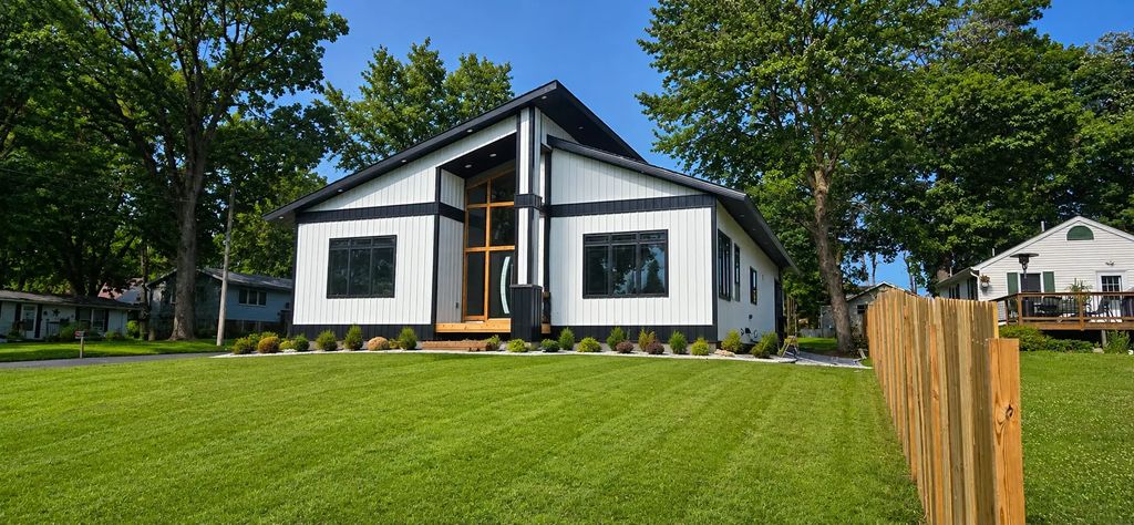 1775 9th Avenue Se, Forest Lake