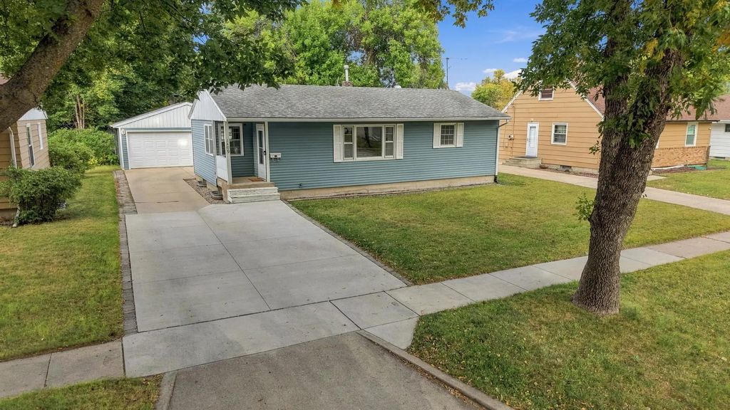 1409 18th Street S, Fargo