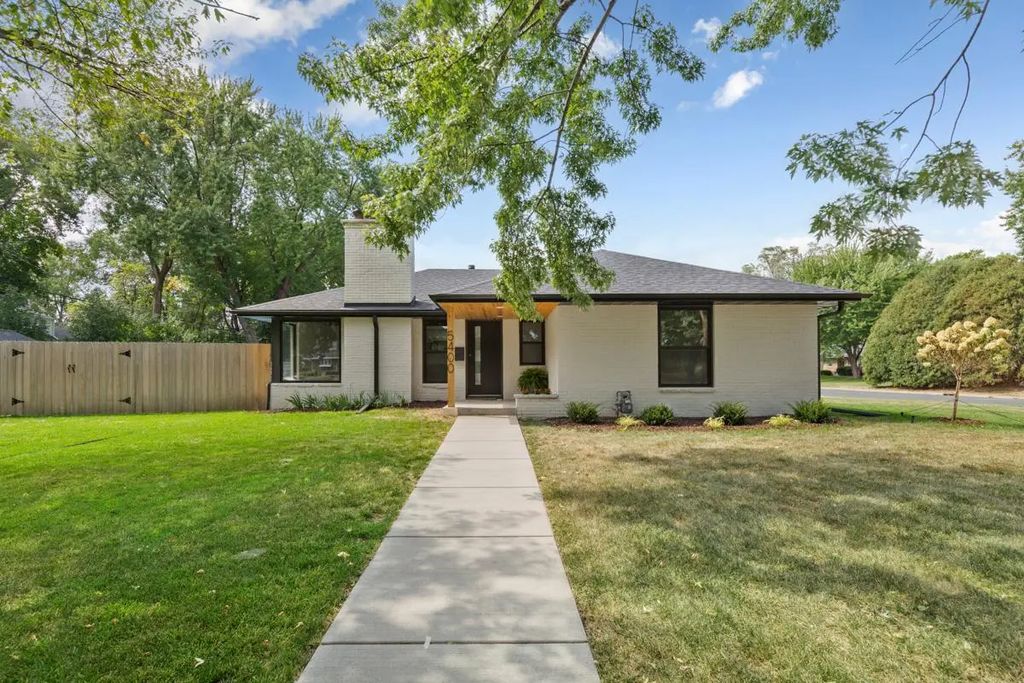 5400 Richmond Lane, Edina