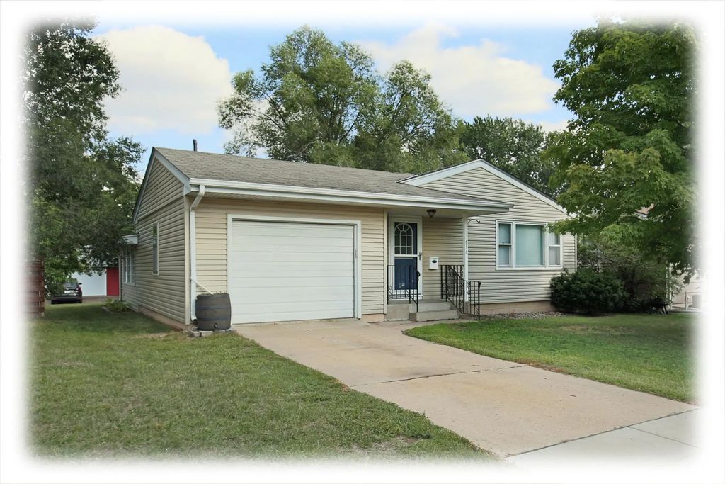 616 3rd Avenue Ne, Osseo