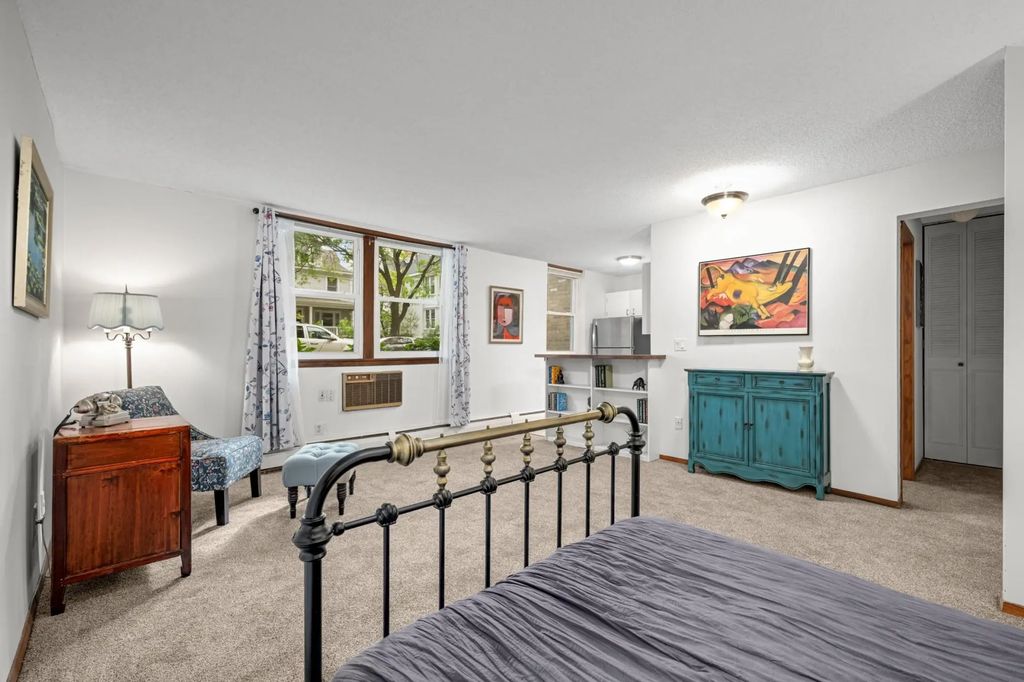 2536 Dupont Avenue S 101, Minneapolis