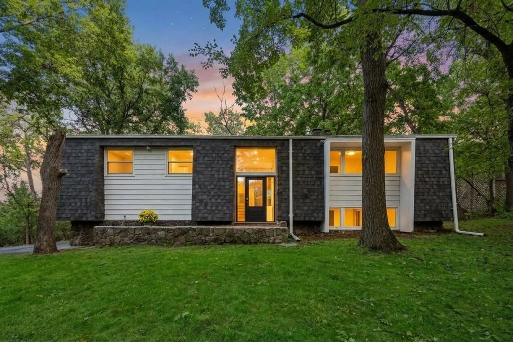 4335 Briarwood Drive, Minnetonka