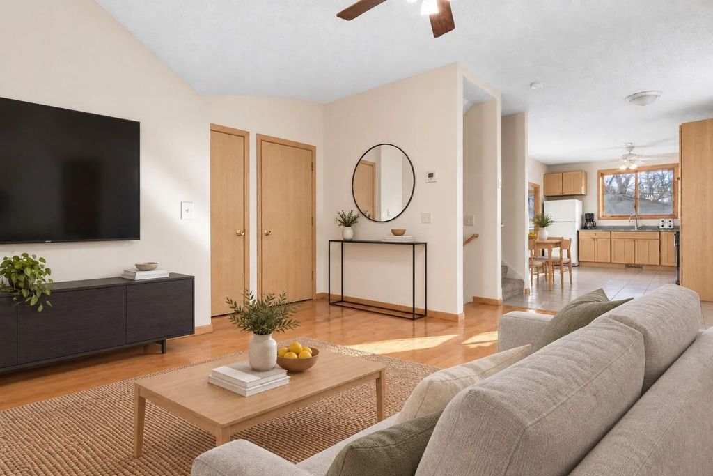 1012 Burgess St, Saint Paul
