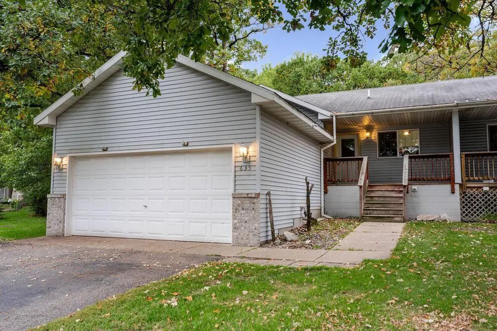 635 Cherry Lane, Royalton