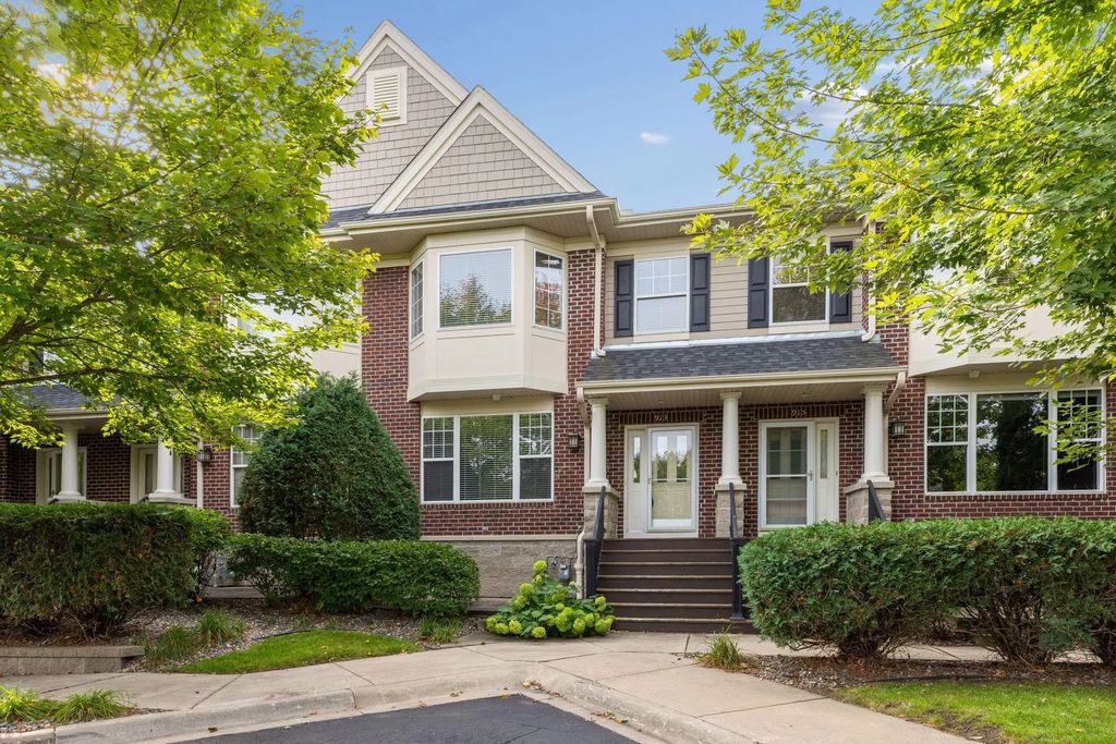 6090 W 16th Street 913, Saint Louis Park