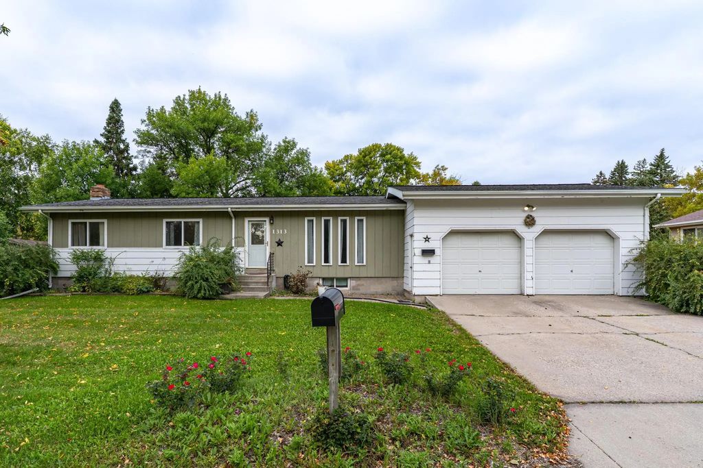 1313 Albert Street, Crookston