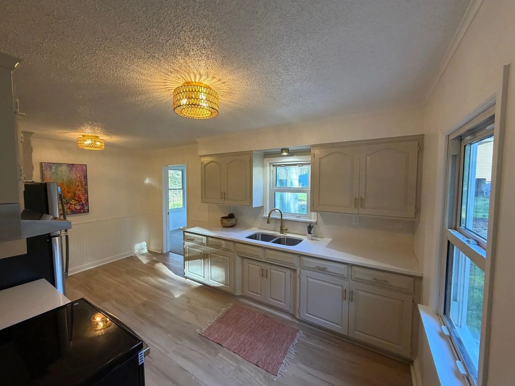625 Bear Avenue N, Vadnais Heights