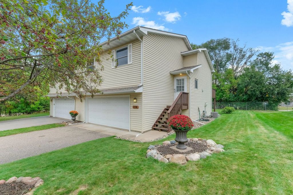 278 Morningside Circle, Saint Paul