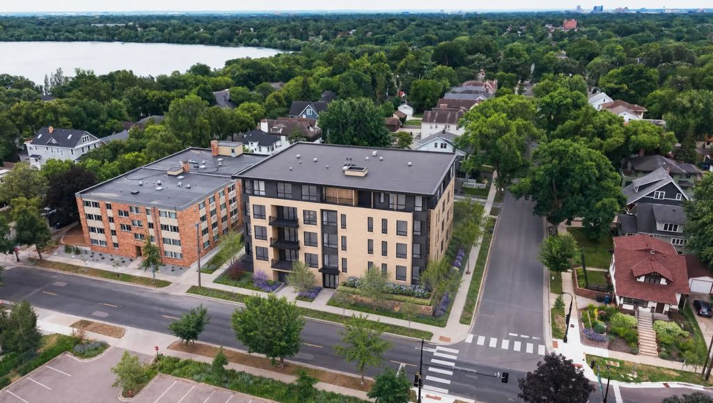 2825 W 44th Street 1, Minneapolis
