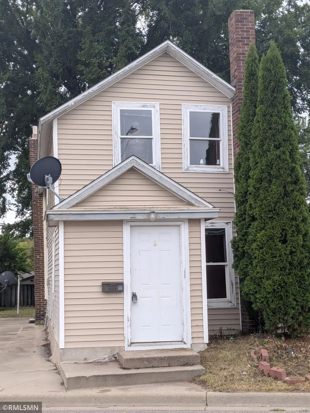 210 1st Street Se, Melrose
