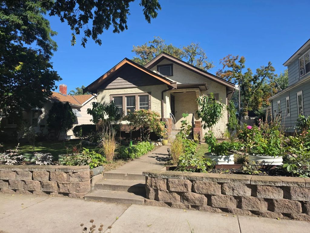 4106 Vincent Avenue N, Minneapolis