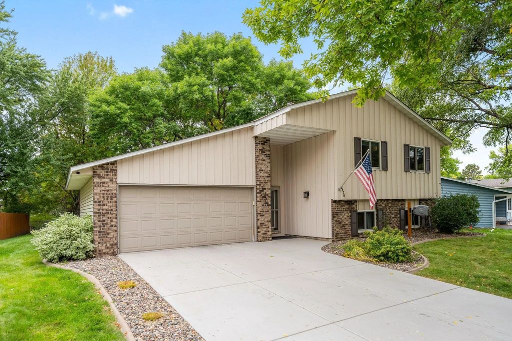 7476 Jeffery Lane S, Cottage Grove
