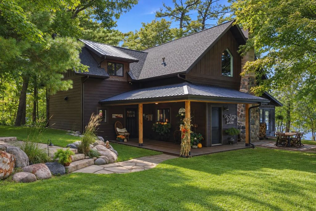21352 Ne Pickerel Lake Road, Rochert