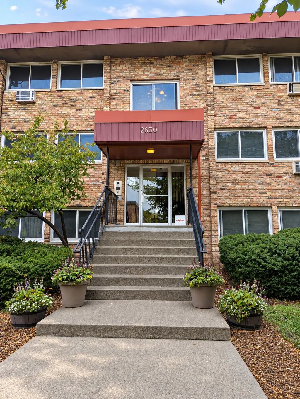 2630 Pleasant Avenue S 206, Minneapolis