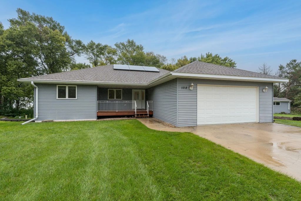 102 Loraine Drive, Lake Crystal