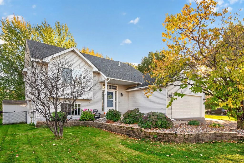 18396 Everest Path, Farmington