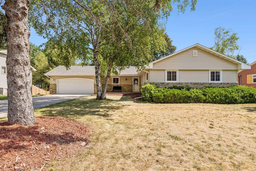 95 15th Avenue Sw, New Brighton