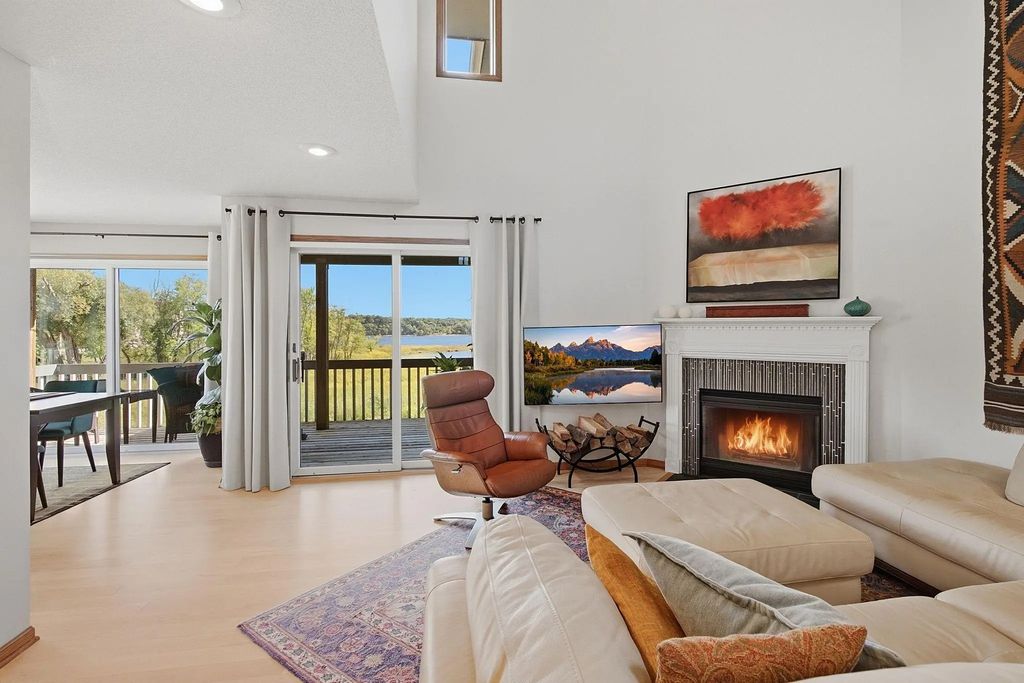 513 Mariner Drive, Bayport