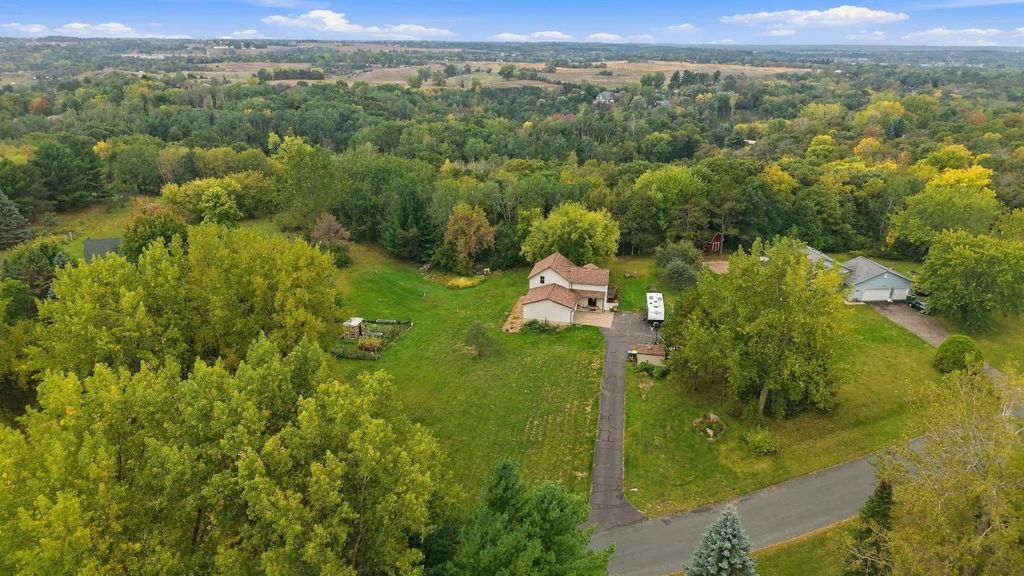 858 Bradley Drive, Hudson