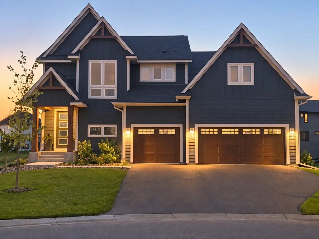 10229 Queensland Lane N, Maple Grove