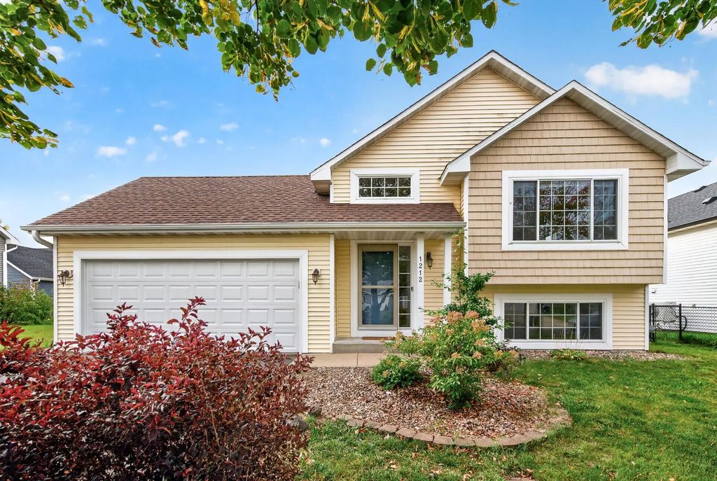 1212 Elm Street, Farmington
