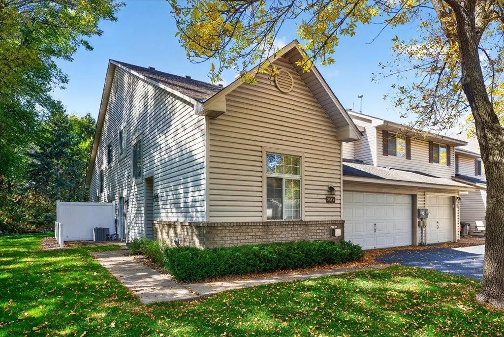 2583 Lockwood Drive, Mendota Heights
