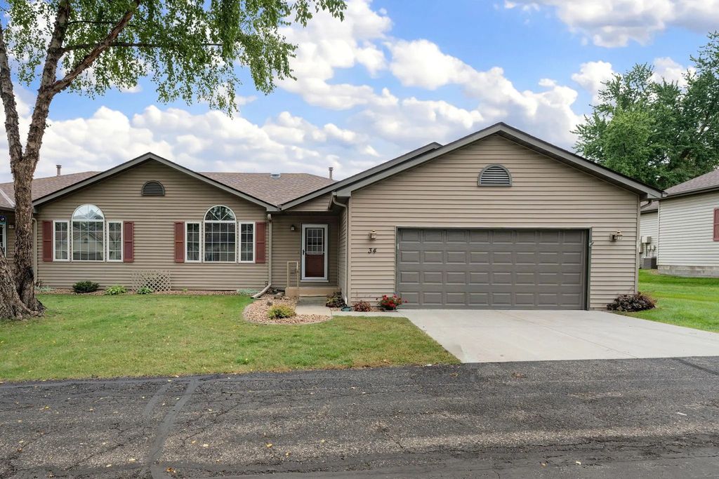 34 Carriage Lane, Owatonna