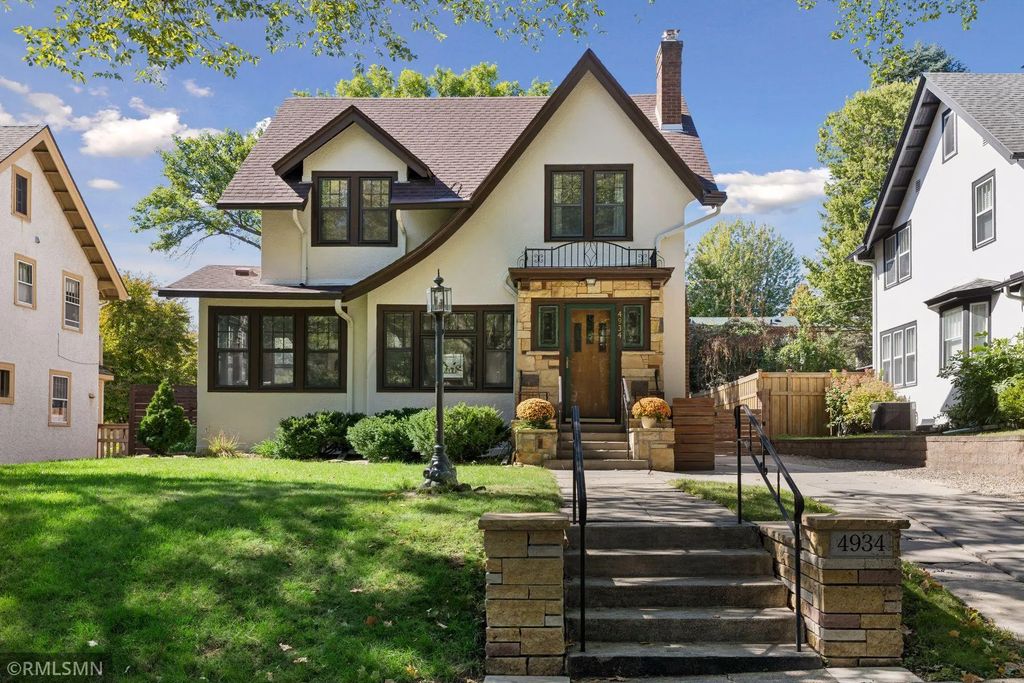 4934 Garfield Avenue, Minneapolis