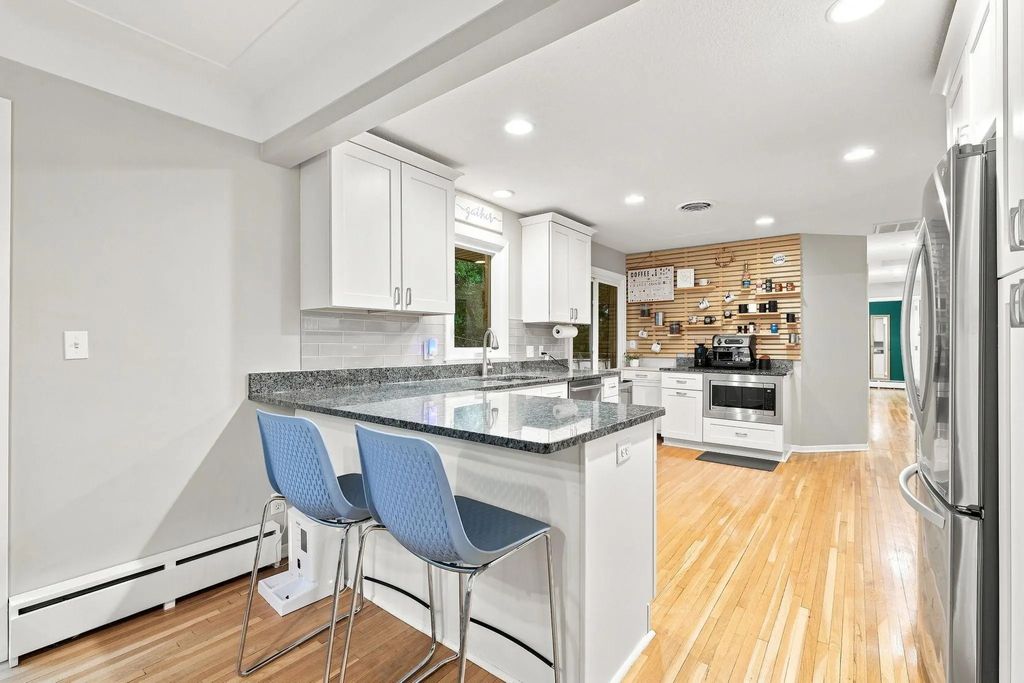 3600 Sunrise Drive E, Minnetonka