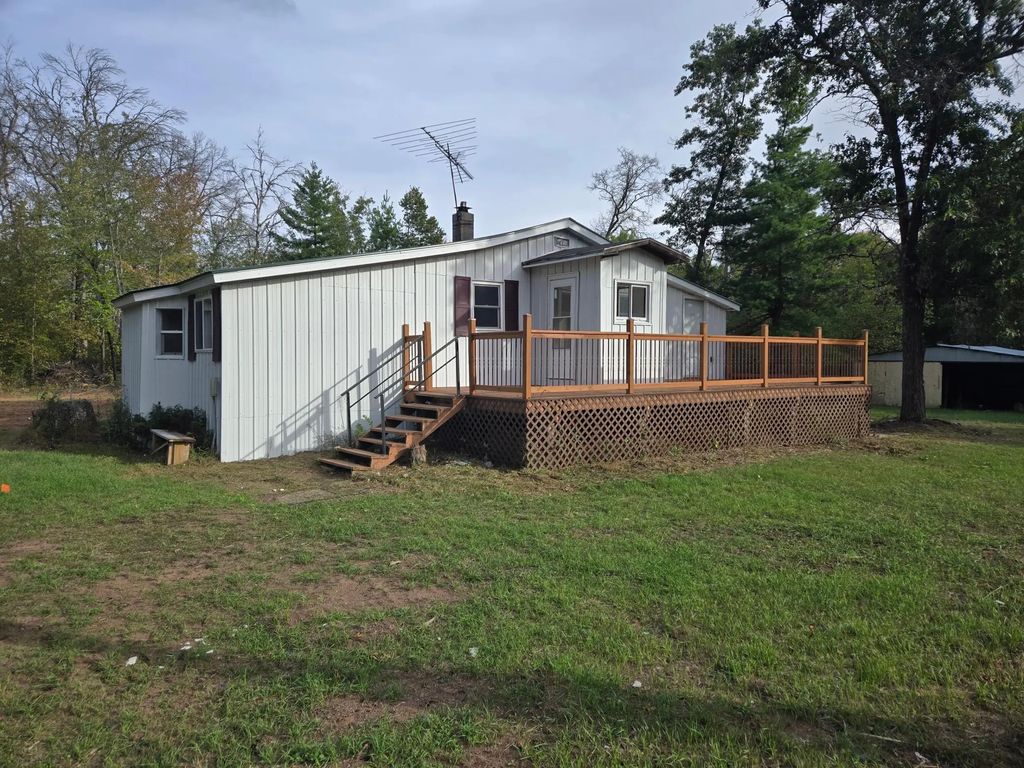 15081 Robinson Road, Grantsburg