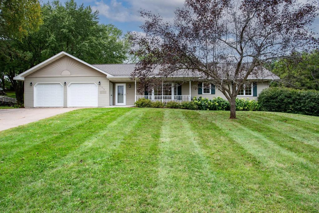 215 Division Street, Woodville