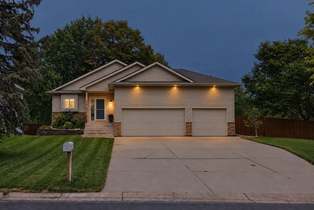 13496 73rd Avenue N, Maple Grove