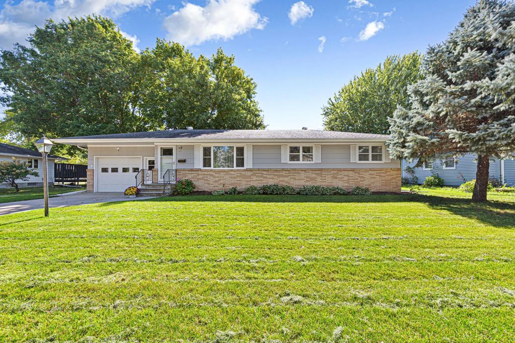 620 11th Avenue Se, Waseca
