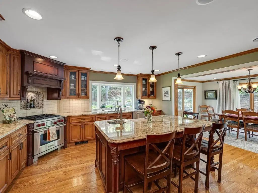 1475 3rd Street Nw, New Brighton