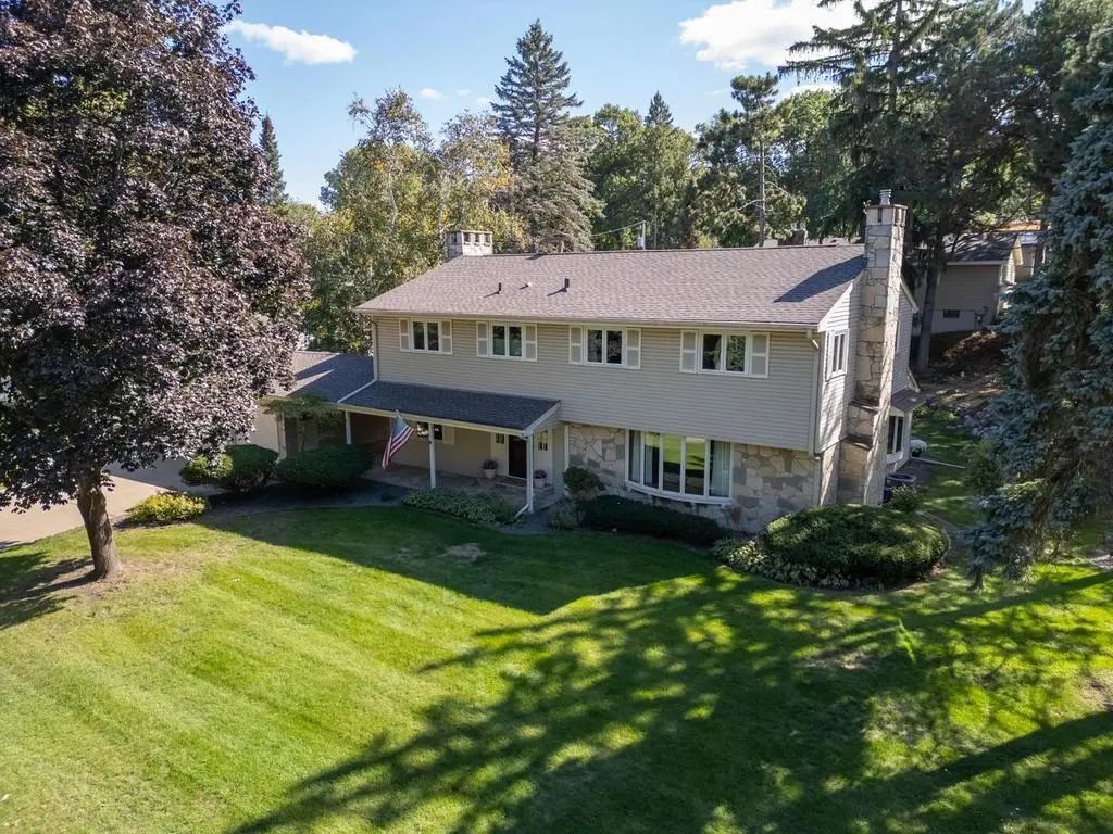 1475 3rd Street Nw, New Brighton