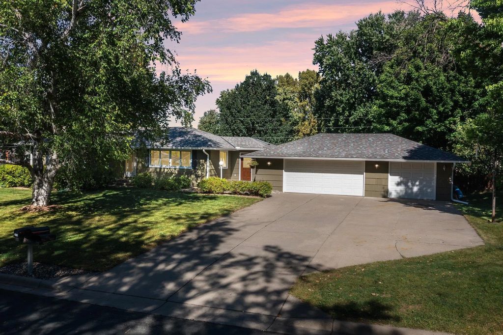 2508 W 140th Street, Burnsville