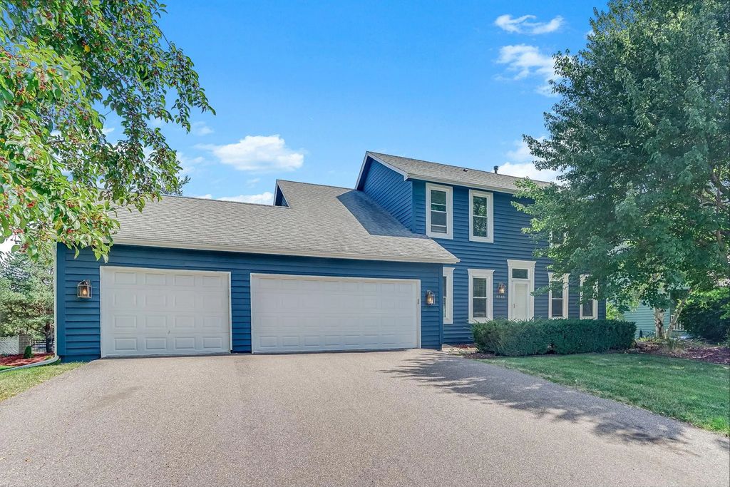 8848 Everest Lane N, Maple Grove