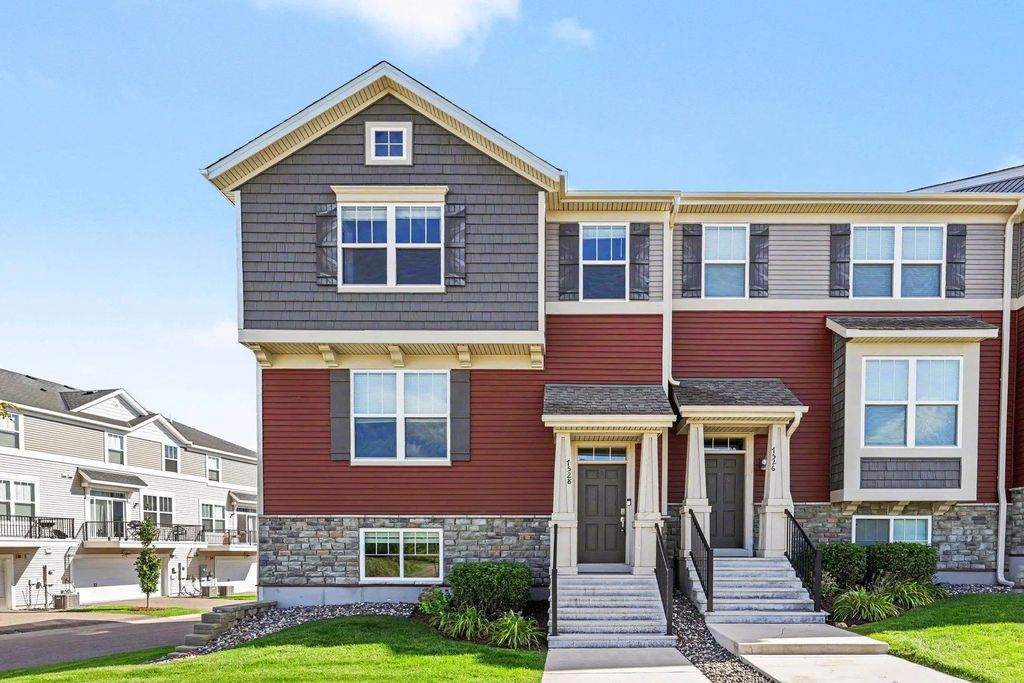 7528 38th Street N, Oakdale