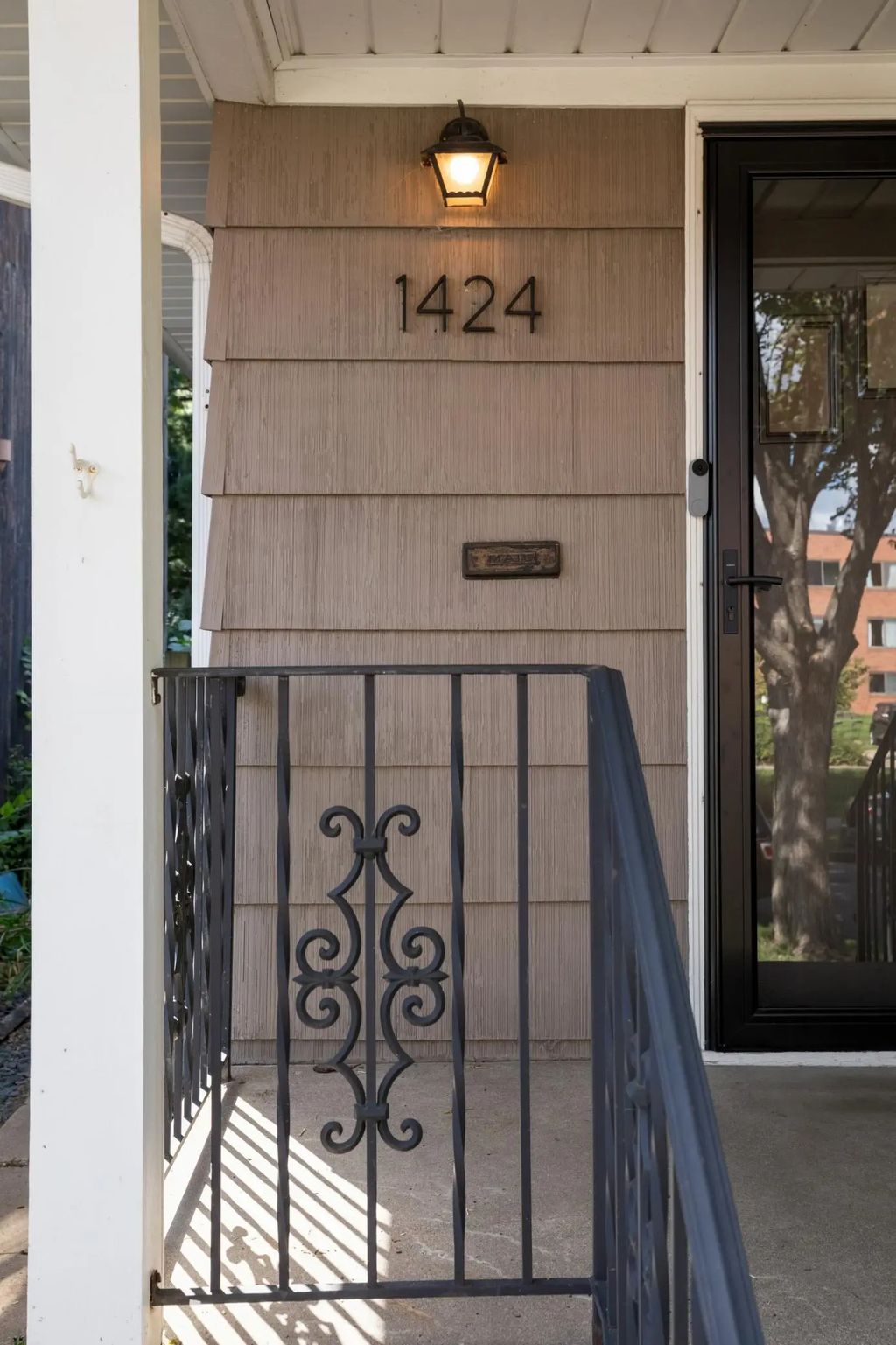 1424 Almond Avenue, Saint Paul