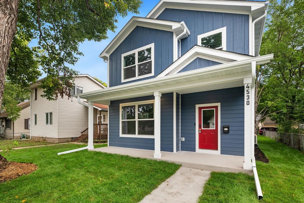 4530 Bryant Avenue N, Minneapolis