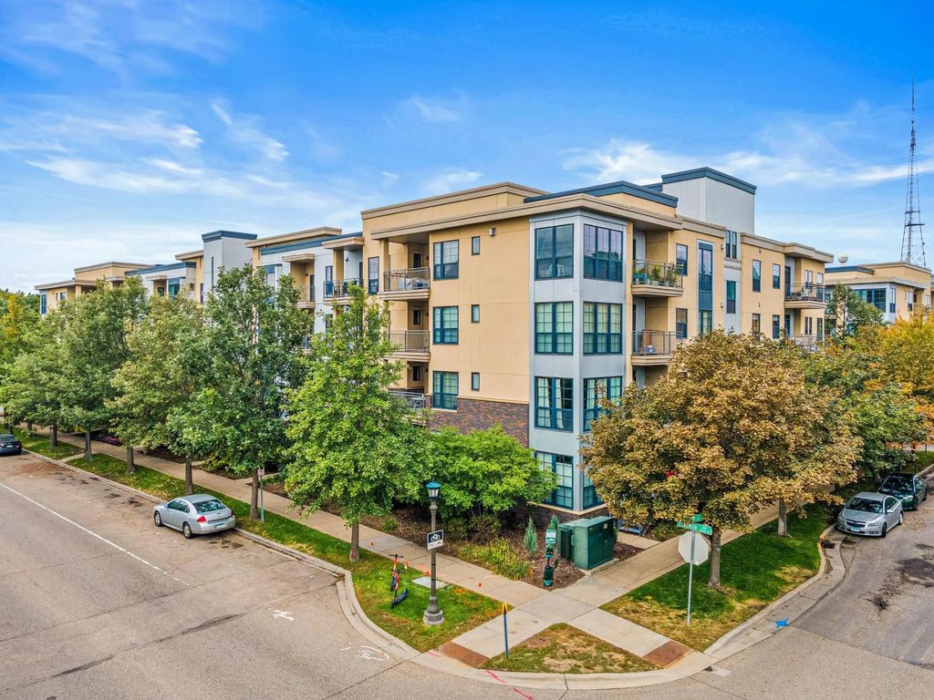 2565 Franklin Avenue 307, Saint Paul