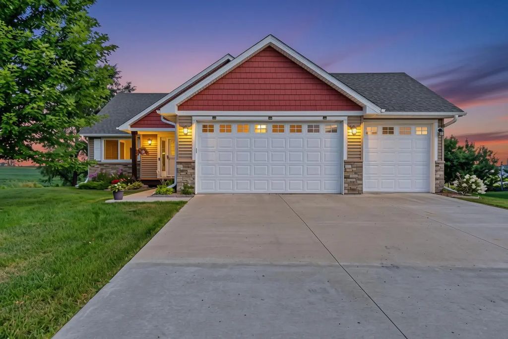 914 Prestwick Drive, Belle Plaine