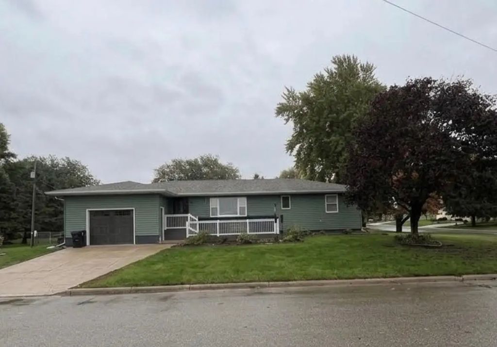 401 N Main Street, Kiester
